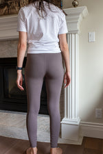 Load image into Gallery viewer, Zara Leggings
